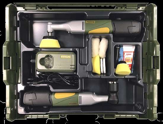 Termoformet indsats beskytter kuffertens indhold  (Maskiner og tilbehør ikke inkluderet)